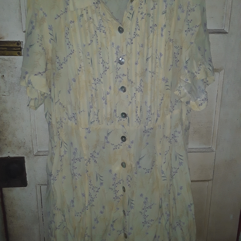 Dress 18 - Picture 3 of 3